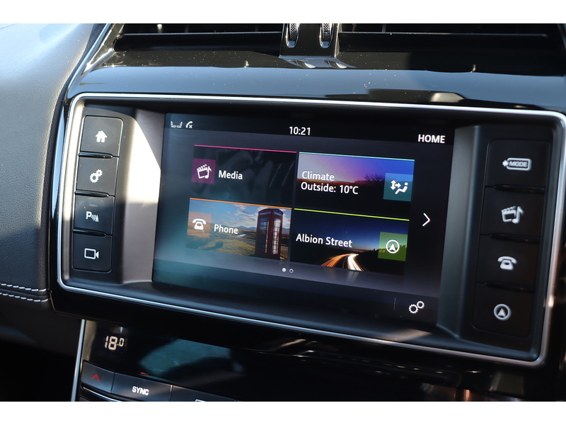 Jaguar 2.0I R-SPORT SALOON 4DR PETROL AUTO HEATED SEATS SAT NAV BLUETOOTH DAB STEREO REAR CAMERA PARKING AIDS ONLY 48000 MILES FSH 6 SERVICES NO ULEZ CHARGE 72-74 Mitcham Road