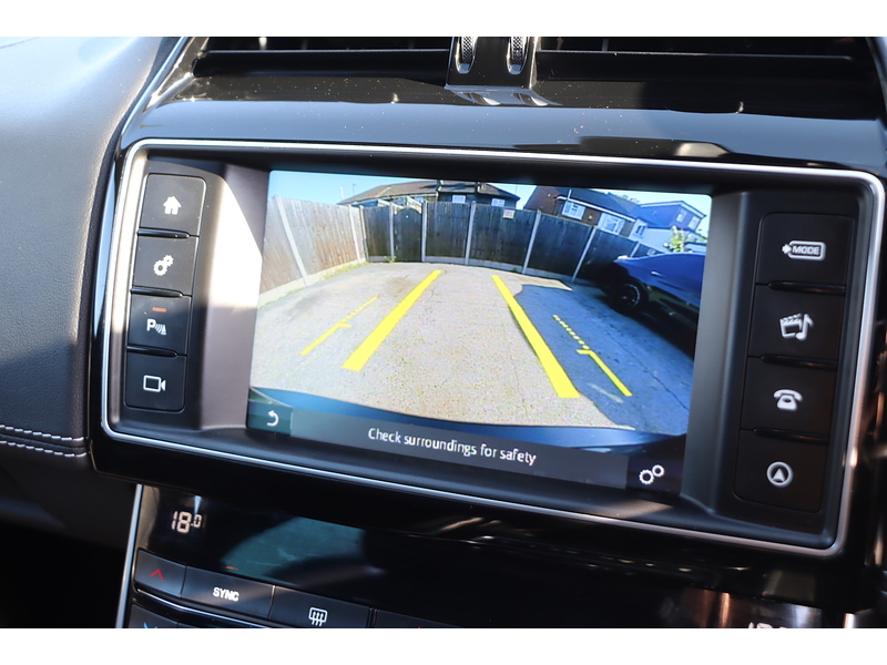 Jaguar 2.0I R-SPORT SALOON 4DR PETROL AUTO HEATED SEATS SAT NAV BLUETOOTH DAB STEREO REAR CAMERA PARKING AIDS ONLY 48000 MILES FSH 6 SERVICES NO ULEZ CHARGE 72-74 Mitcham Road