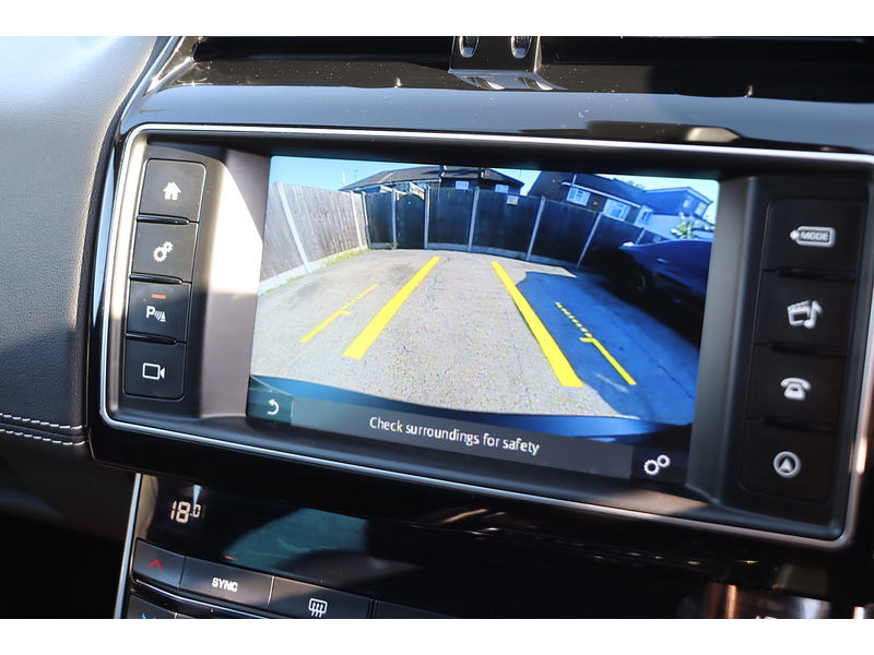 Jaguar 2.0I R-SPORT SALOON 4DR PETROL AUTO HEATED SEATS SAT NAV BLUETOOTH DAB STEREO REAR CAMERA PARKING AIDS ONLY 48000 MILES FSH 6 SERVICES NO ULEZ CHARGE 72-74 Mitcham Road