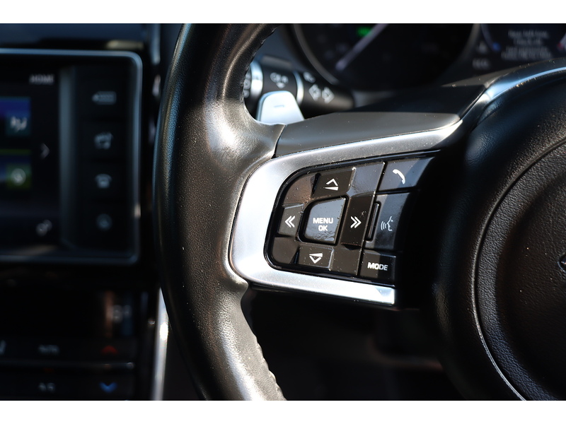 Jaguar 2.0I R-SPORT SALOON 4DR PETROL AUTO HEATED SEATS SAT NAV BLUETOOTH DAB STEREO REAR CAMERA PARKING AIDS ONLY 48000 MILES FSH 6 SERVICES NO ULEZ CHARGE 72-74 Mitcham Road