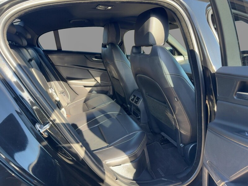 Jaguar 2.0I R-SPORT SALOON 4DR PETROL AUTO HEATED SEATS SAT NAV BLUETOOTH DAB STEREO REAR CAMERA PARKING AIDS ONLY 48000 MILES FSH 6 SERVICES NO ULEZ CHARGE 72-74 Mitcham Road