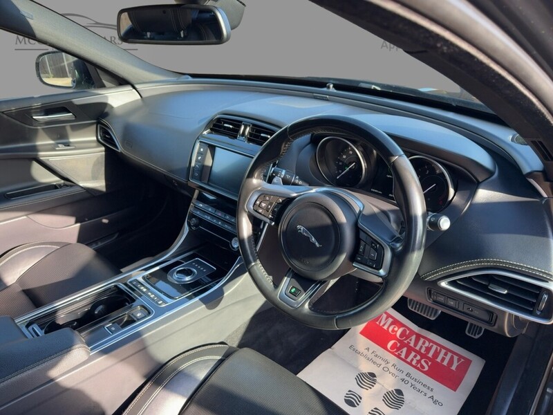 Jaguar 2.0I R-SPORT SALOON 4DR PETROL AUTO HEATED SEATS SAT NAV BLUETOOTH DAB STEREO REAR CAMERA PARKING AIDS ONLY 48000 MILES FSH 6 SERVICES NO ULEZ CHARGE 72-74 Mitcham Road