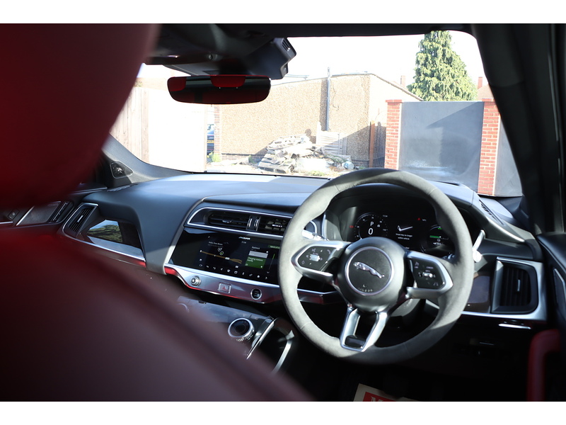 Jaguar 400 90KWH HSE SUV 5DR ELECTRIC 4WD AUTO HEATED SEATS SAT NAV BLUETOOTH APPLE CARPLAY REAR & 360 CAMERA PARKING AIDS ONLY 36000 MILES SH NO ULEZ CHARGE 72-74 Mitcham Road