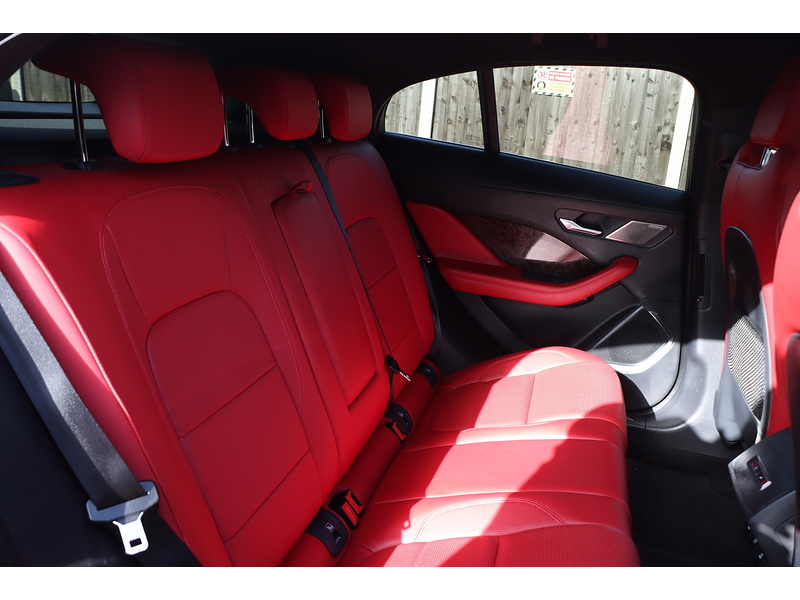 Jaguar 400 90KWH HSE SUV 5DR ELECTRIC 4WD AUTO HEATED SEATS SAT NAV BLUETOOTH APPLE CARPLAY REAR & 360 CAMERA PARKING AIDS ONLY 36000 MILES SH NO ULEZ CHARGE 72-74 Mitcham Road