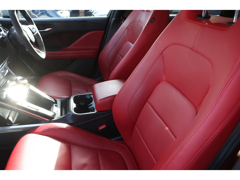 Jaguar 400 90KWH HSE SUV 5DR ELECTRIC 4WD AUTO HEATED SEATS SAT NAV BLUETOOTH APPLE CARPLAY REAR & 360 CAMERA PARKING AIDS ONLY 36000 MILES SH NO ULEZ CHARGE 72-74 Mitcham Road