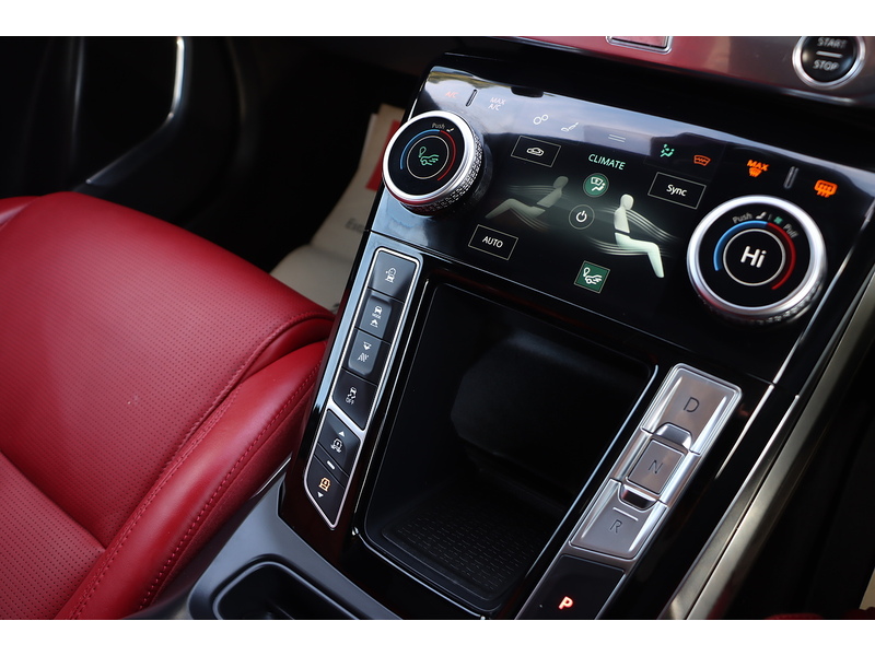 Jaguar 400 90KWH HSE SUV 5DR ELECTRIC 4WD AUTO HEATED SEATS SAT NAV BLUETOOTH APPLE CARPLAY REAR & 360 CAMERA PARKING AIDS ONLY 36000 MILES SH NO ULEZ CHARGE 72-74 Mitcham Road