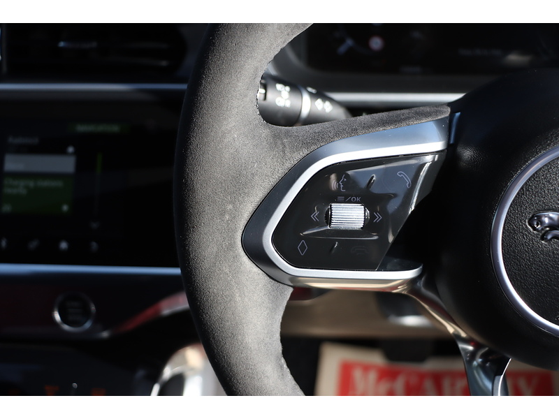 Jaguar 400 90KWH HSE SUV 5DR ELECTRIC 4WD AUTO HEATED SEATS SAT NAV BLUETOOTH APPLE CARPLAY REAR & 360 CAMERA PARKING AIDS ONLY 36000 MILES SH NO ULEZ CHARGE 72-74 Mitcham Road