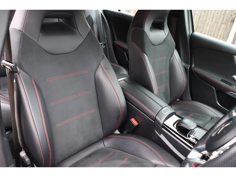 Mercedes-Benz A200 1.3 AMG LINE (PREMIUM) HATCHBACK 5DR PETROL 7G-DCT AUTO HEATED SEATS SATNAV BLUETOOTH DAB STEREO REAR CAMERA PARKING AIDS 2 OWNERS 46000 MILES SH 72-74 Mitcham Road