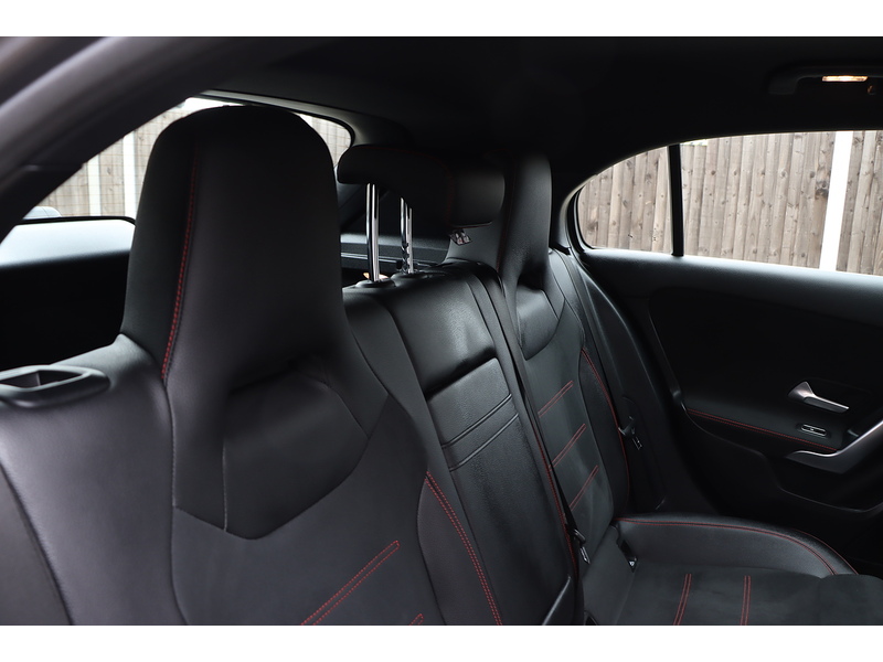 Mercedes-Benz A200 1.3 AMG LINE (PREMIUM) HATCHBACK 5DR PETROL 7G-DCT AUTO HEATED SEATS SATNAV BLUETOOTH DAB STEREO REAR CAMERA PARKING AIDS 2 OWNERS 46000 MILES SH 72-74 Mitcham Road