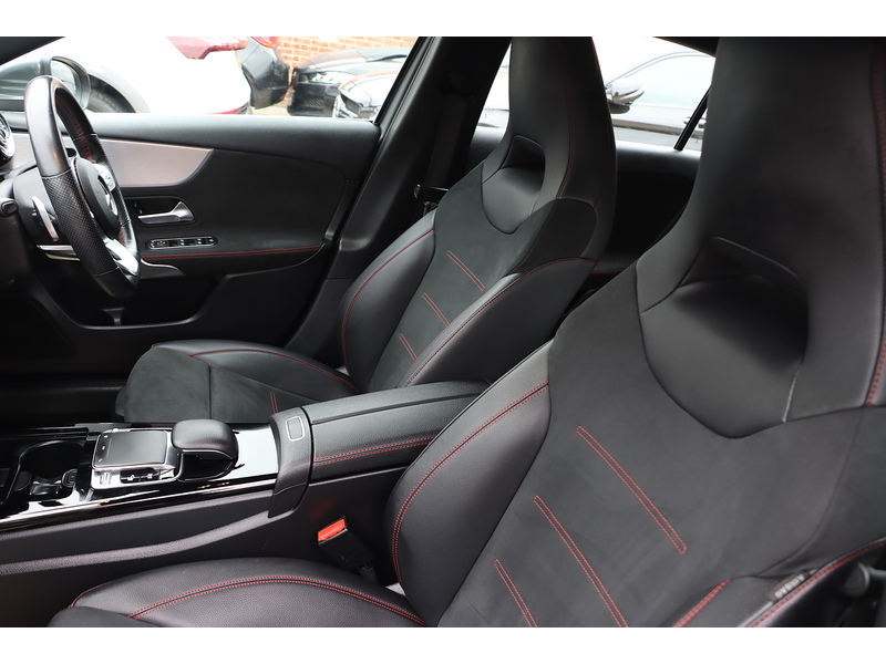 Mercedes-Benz A200 1.3 AMG LINE (PREMIUM) HATCHBACK 5DR PETROL 7G-DCT AUTO HEATED SEATS SATNAV BLUETOOTH DAB STEREO REAR CAMERA PARKING AIDS 2 OWNERS 46000 MILES SH 72-74 Mitcham Road