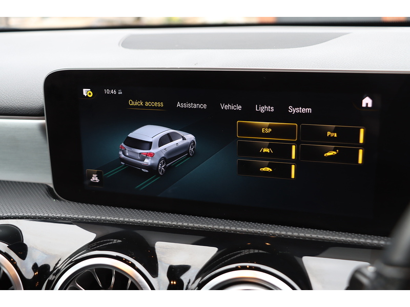 Mercedes-Benz A200 1.3 AMG LINE (PREMIUM) HATCHBACK 5DR PETROL 7G-DCT AUTO HEATED SEATS SATNAV BLUETOOTH DAB STEREO REAR CAMERA PARKING AIDS 2 OWNERS 46000 MILES SH 72-74 Mitcham Road