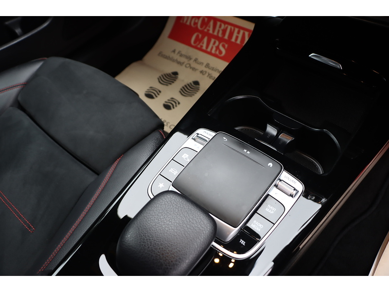 Mercedes-Benz A200 1.3 AMG LINE (PREMIUM) HATCHBACK 5DR PETROL 7G-DCT AUTO HEATED SEATS SATNAV BLUETOOTH DAB STEREO REAR CAMERA PARKING AIDS 2 OWNERS 46000 MILES SH 72-74 Mitcham Road