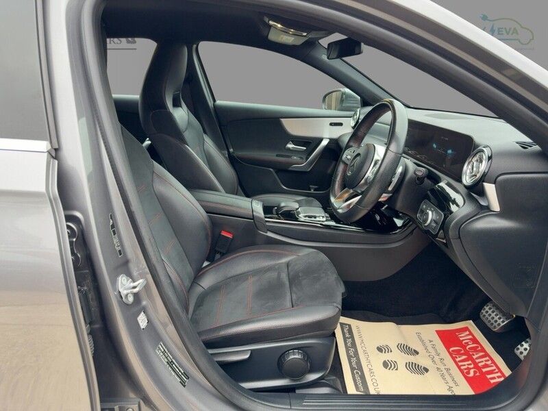 Mercedes-Benz A200 1.3 AMG LINE (PREMIUM) HATCHBACK 5DR PETROL 7G-DCT AUTO HEATED SEATS SATNAV BLUETOOTH DAB STEREO REAR CAMERA PARKING AIDS 2 OWNERS 46000 MILES SH 72-74 Mitcham Road