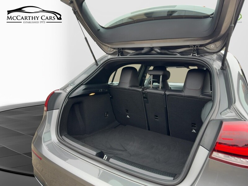 Mercedes-Benz A200 1.3 AMG LINE (PREMIUM) HATCHBACK 5DR PETROL 7G-DCT AUTO HEATED SEATS SATNAV BLUETOOTH DAB STEREO REAR CAMERA PARKING AIDS 2 OWNERS 46000 MILES SH 72-74 Mitcham Road