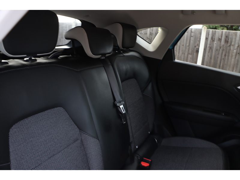 Renault 1.6 E-TECH 9.8KWH S EDITION SUV 5DR PETROL PLUG-IN HYBRID AUTO SAT NAV BLUETOOTH APPLE CARPLAY REAR & 360 CAMERA PARKING AIDS 2 OWNERS 21000 MILES FSH 72-74 Mitcham Road