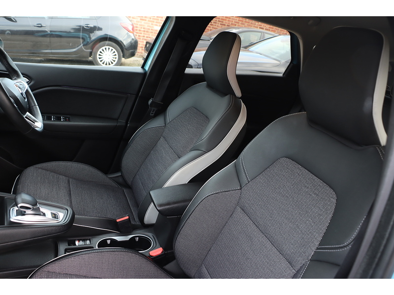 Renault 1.6 E-TECH 9.8KWH S EDITION SUV 5DR PETROL PLUG-IN HYBRID AUTO SAT NAV BLUETOOTH APPLE CARPLAY REAR & 360 CAMERA PARKING AIDS 2 OWNERS 21000 MILES FSH 72-74 Mitcham Road