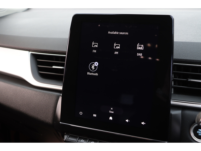 Renault 1.6 E-TECH 9.8KWH S EDITION SUV 5DR PETROL PLUG-IN HYBRID AUTO SAT NAV BLUETOOTH APPLE CARPLAY REAR & 360 CAMERA PARKING AIDS 2 OWNERS 21000 MILES FSH 72-74 Mitcham Road