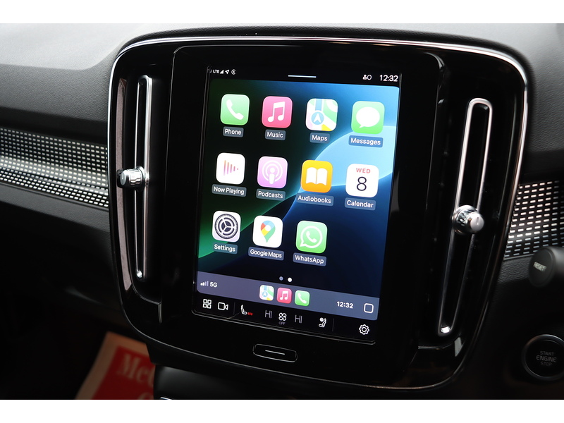 Volvo 2.0 B3 MHEV PLUS SUV 5DR PETROL HYBRID DCT AUTO HEATED SEATS SAT NAV BLUETOOTH STEREO APPLE CARPLAY REAR CAMERA PARKING AIDS 17000 MILES FSH 72-74 Mitcham Road