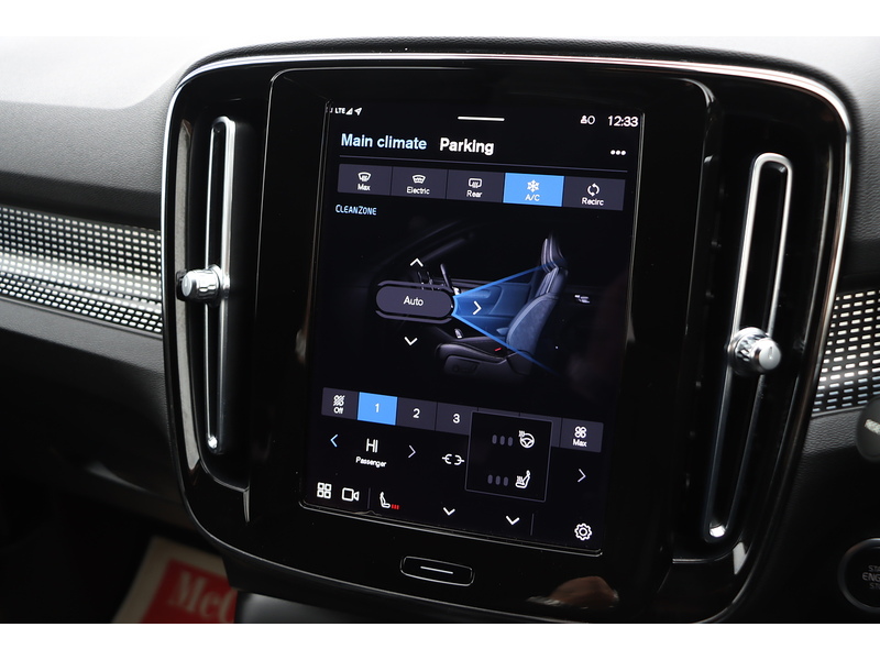 Volvo 2.0 B3 MHEV PLUS SUV 5DR PETROL HYBRID DCT AUTO HEATED SEATS SAT NAV BLUETOOTH STEREO APPLE CARPLAY REAR CAMERA PARKING AIDS 17000 MILES FSH 72-74 Mitcham Road