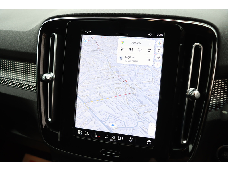 Volvo 2.0 B3 MHEV PLUS SUV 5DR PETROL HYBRID DCT AUTO HEATED SEATS SAT NAV BLUETOOTH STEREO APPLE CARPLAY REAR CAMERA PARKING AIDS 17000 MILES FSH 72-74 Mitcham Road