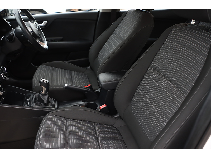 Kia 1.0 T-GDI 2 SUV 5DR PETROL MANUAL SAT NAV BLUETOOTH STEREO APPLE CARPLAY PARKING AIDS 2 OWNERS SAME OWNER FOR 3 YEARS ONLY 23000 MILES FSH 4 SERVICES 72-74 Mitcham Road