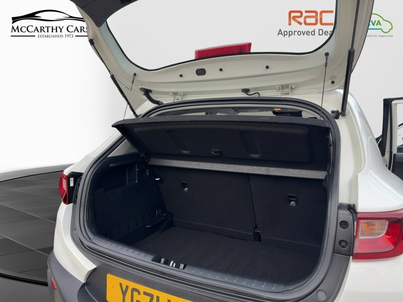 Kia 1.0 T-GDI 2 SUV 5DR PETROL MANUAL SAT NAV BLUETOOTH STEREO APPLE CARPLAY PARKING AIDS 2 OWNERS SAME OWNER FOR 3 YEARS ONLY 23000 MILES FSH 4 SERVICES 72-74 Mitcham Road