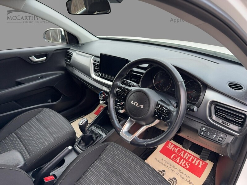 Kia 1.0 T-GDI 2 SUV 5DR PETROL MANUAL SAT NAV BLUETOOTH STEREO APPLE CARPLAY PARKING AIDS 2 OWNERS SAME OWNER FOR 3 YEARS ONLY 23000 MILES FSH 4 SERVICES 72-74 Mitcham Road