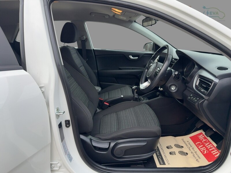 Kia 1.0 T-GDI 2 SUV 5DR PETROL MANUAL SAT NAV BLUETOOTH STEREO APPLE CARPLAY PARKING AIDS 2 OWNERS SAME OWNER FOR 3 YEARS ONLY 23000 MILES FSH 4 SERVICES 72-74 Mitcham Road