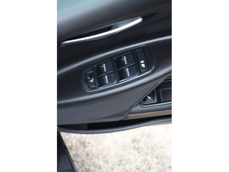 Jaguar 2.0I PRESTIGE SALOON 4DR PETROL AUTO HEATED SEATS SAT NAV BLUETOOTH DAB STEREO PARKING AIDS JUST 2 OWNERS SAME OWNER FOR 4 YEARS ONLY 53000 MILES FSH 72-74 Mitcham Road