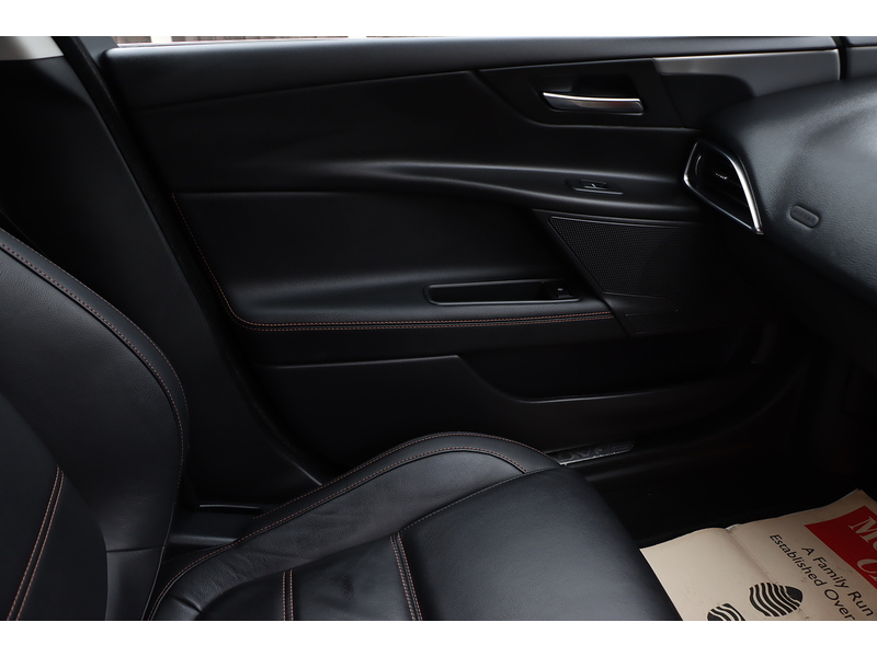 Jaguar 2.0I PRESTIGE SALOON 4DR PETROL AUTO HEATED SEATS SAT NAV BLUETOOTH DAB STEREO PARKING AIDS JUST 2 OWNERS SAME OWNER FOR 4 YEARS ONLY 53000 MILES FSH 72-74 Mitcham Road