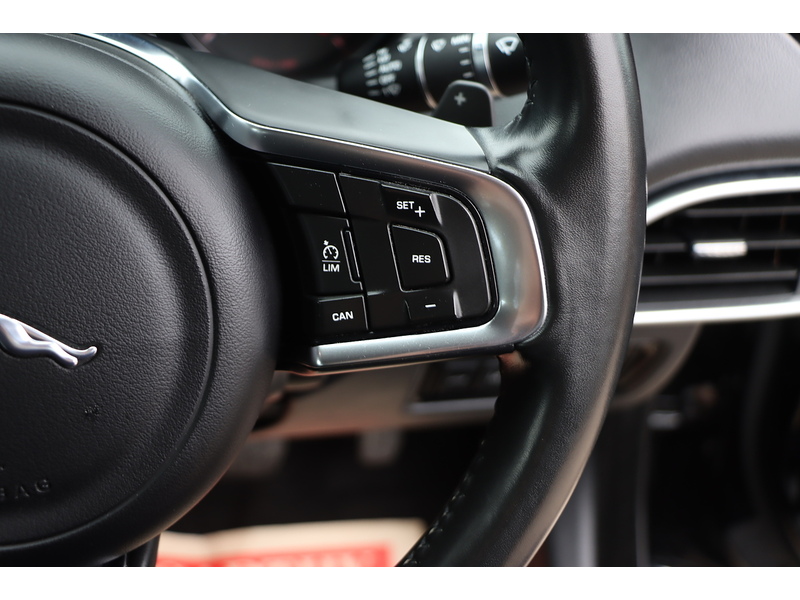 Jaguar 2.0I PRESTIGE SALOON 4DR PETROL AUTO HEATED SEATS SAT NAV BLUETOOTH DAB STEREO PARKING AIDS JUST 2 OWNERS SAME OWNER FOR 4 YEARS ONLY 53000 MILES FSH 72-74 Mitcham Road