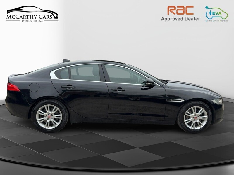 Jaguar 2.0I PRESTIGE SALOON 4DR PETROL AUTO HEATED SEATS SAT NAV BLUETOOTH DAB STEREO PARKING AIDS JUST 2 OWNERS SAME OWNER FOR 4 YEARS ONLY 53000 MILES FSH 72-74 Mitcham Road