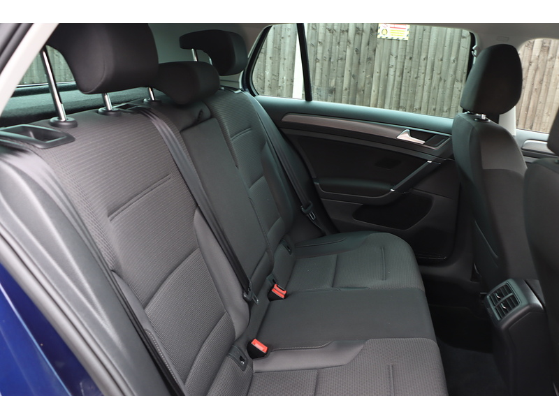 Volkswagen 1.5 TSI EVO MATCH EDITION HATCHBACK 5DR PETROL MANUAL HEATED SEATS SATNAV BLUETOOTH DAB STEREO APPLE CARPLAY PARKING AIDS JUST 1 OWNER 52000 MILES FSH 72-74 Mitcham Road