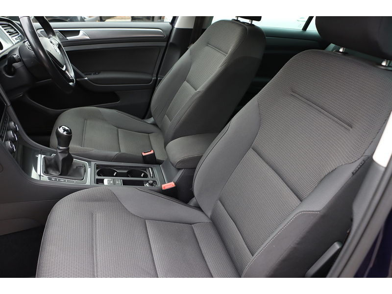 Volkswagen 1.5 TSI EVO MATCH EDITION HATCHBACK 5DR PETROL MANUAL HEATED SEATS SATNAV BLUETOOTH DAB STEREO APPLE CARPLAY PARKING AIDS JUST 1 OWNER 52000 MILES FSH 72-74 Mitcham Road