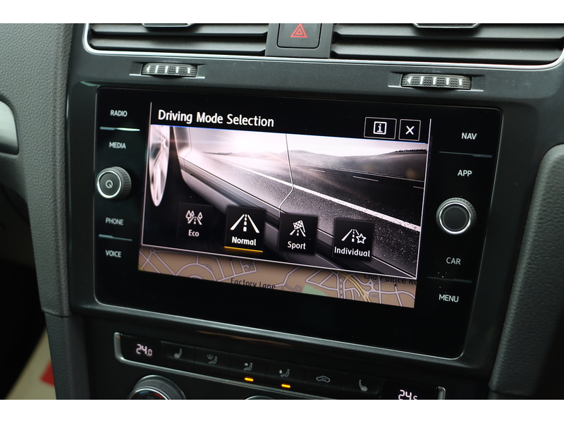 Volkswagen 1.5 TSI EVO MATCH EDITION HATCHBACK 5DR PETROL MANUAL HEATED SEATS SATNAV BLUETOOTH DAB STEREO APPLE CARPLAY PARKING AIDS JUST 1 OWNER 52000 MILES FSH 72-74 Mitcham Road