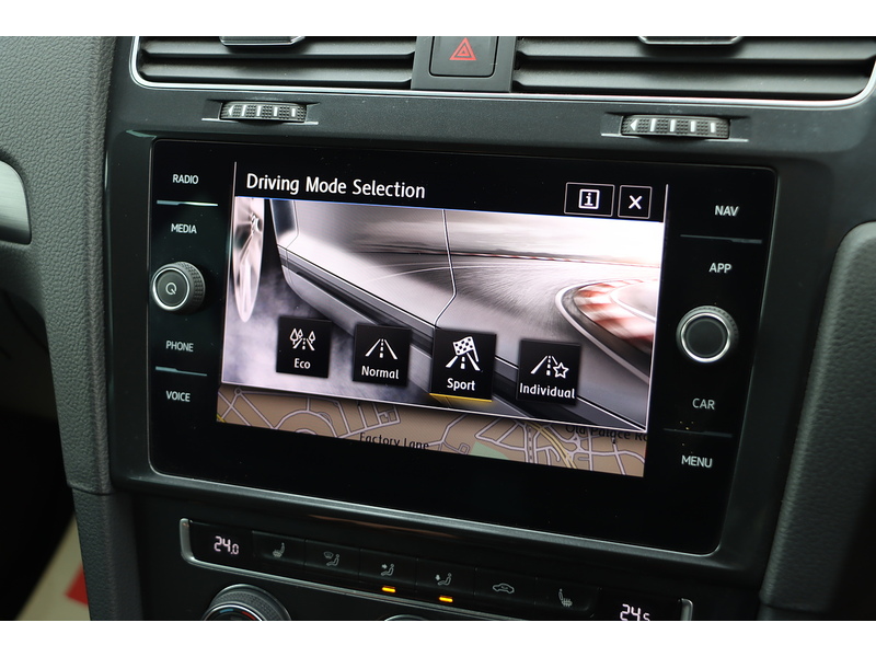 Volkswagen 1.5 TSI EVO MATCH EDITION HATCHBACK 5DR PETROL MANUAL HEATED SEATS SATNAV BLUETOOTH DAB STEREO APPLE CARPLAY PARKING AIDS JUST 1 OWNER 52000 MILES FSH 72-74 Mitcham Road