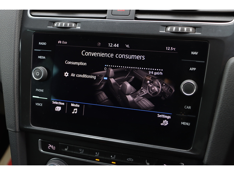 Volkswagen 1.5 TSI EVO MATCH EDITION HATCHBACK 5DR PETROL MANUAL HEATED SEATS SATNAV BLUETOOTH DAB STEREO APPLE CARPLAY PARKING AIDS JUST 1 OWNER 52000 MILES FSH 72-74 Mitcham Road