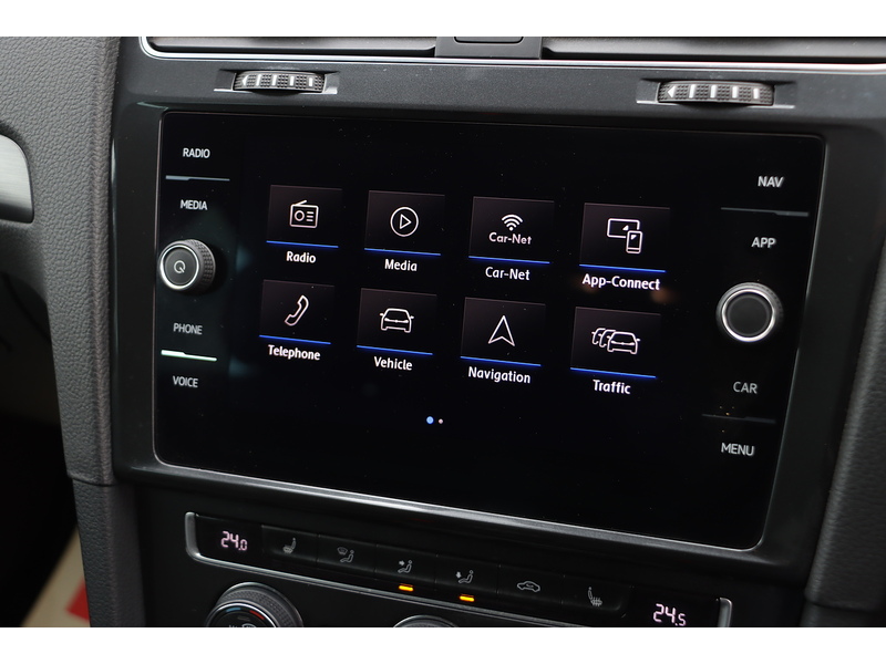 Volkswagen 1.5 TSI EVO MATCH EDITION HATCHBACK 5DR PETROL MANUAL HEATED SEATS SATNAV BLUETOOTH DAB STEREO APPLE CARPLAY PARKING AIDS JUST 1 OWNER 52000 MILES FSH 72-74 Mitcham Road