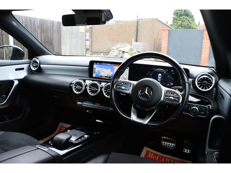 Mercedes-Benz A180 1.3 AMG LINE EDITION (EXECUTIVE) HATCHBACK 5DR PETROL 7G-DCT AUTO HEATED SEATS SAT NAV APPLE CARPLAY REAR CAM PARKING AIDS 1 OWNER 29000 MILES SH 72-74 Mitcham Road