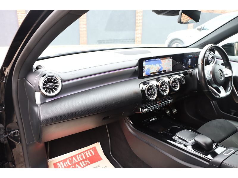 Mercedes-Benz A180 1.3 AMG LINE EDITION (EXECUTIVE) HATCHBACK 5DR PETROL 7G-DCT AUTO HEATED SEATS SAT NAV APPLE CARPLAY REAR CAM PARKING AIDS 1 OWNER 29000 MILES SH 72-74 Mitcham Road