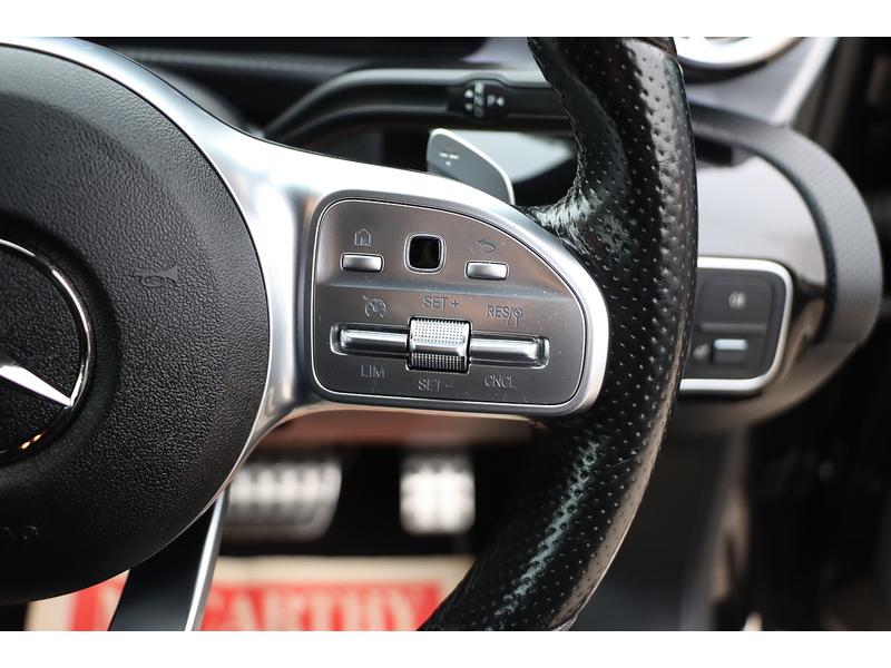 Mercedes-Benz A180 1.3 AMG LINE EDITION (EXECUTIVE) HATCHBACK 5DR PETROL 7G-DCT AUTO HEATED SEATS SAT NAV APPLE CARPLAY REAR CAM PARKING AIDS 1 OWNER 29000 MILES SH 72-74 Mitcham Road