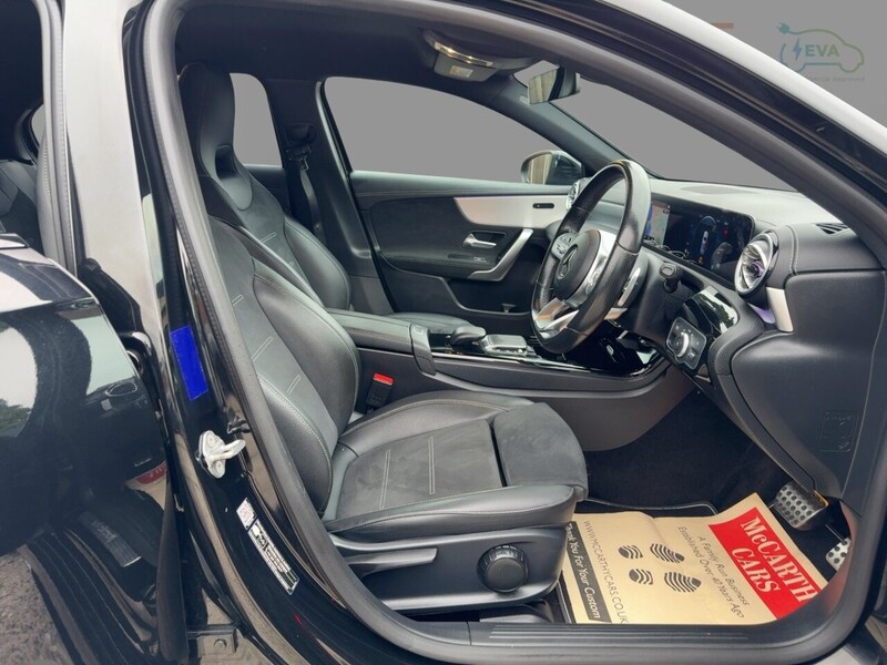 Mercedes-Benz A180 1.3 AMG LINE EDITION (EXECUTIVE) HATCHBACK 5DR PETROL 7G-DCT AUTO HEATED SEATS SAT NAV APPLE CARPLAY REAR CAM PARKING AIDS 1 OWNER 29000 MILES SH 72-74 Mitcham Road