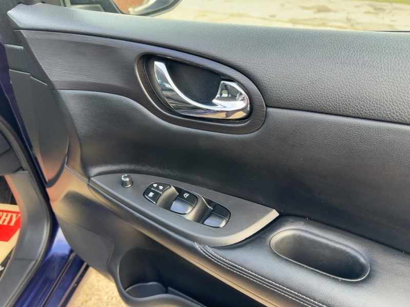 Nissan 1.2 DIG-T N-CONNECTA HATCHBACK 5DR PETROL XTRONIC AUTO SATNAV BLUETOOTH DAB RADIO SAME OWNER FOR 3 YEARS ONLY 27000 MILES SH £35 TO TAX NO ULEZ CHARGE 72-74 Mitcham Road