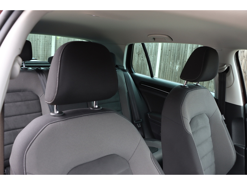 Volkswagen 1.5 TSI EVO GT HATCHBACK 5DR PETROL MANUAL SAT NAV BLUETOOTH DAB STEREO APPLE CARPLAY PARKING AIDS 2 OWNERS 78000 MILES FSH 8 SERVICES NO ULEZ CHARGE 72-74 Mitcham Road