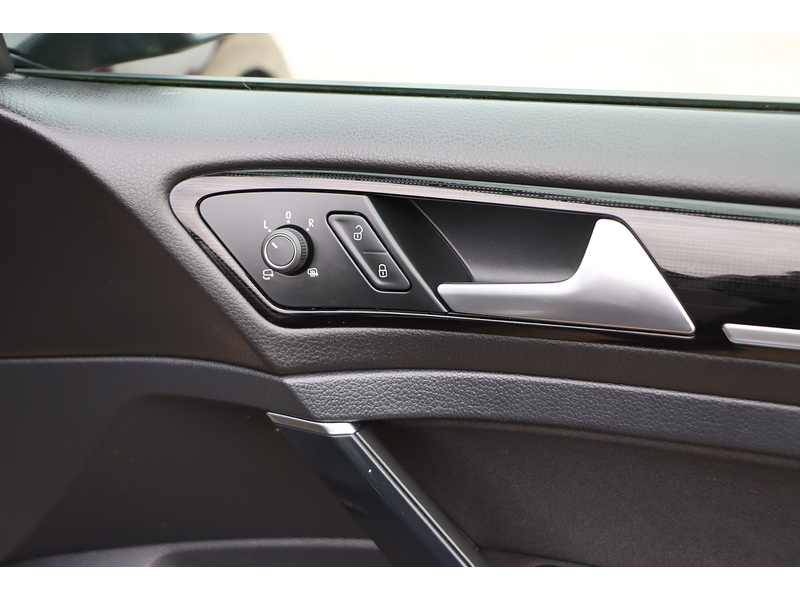 Volkswagen 1.5 TSI EVO GT HATCHBACK 5DR PETROL MANUAL SAT NAV BLUETOOTH DAB STEREO APPLE CARPLAY PARKING AIDS 2 OWNERS 78000 MILES FSH 8 SERVICES NO ULEZ CHARGE 72-74 Mitcham Road