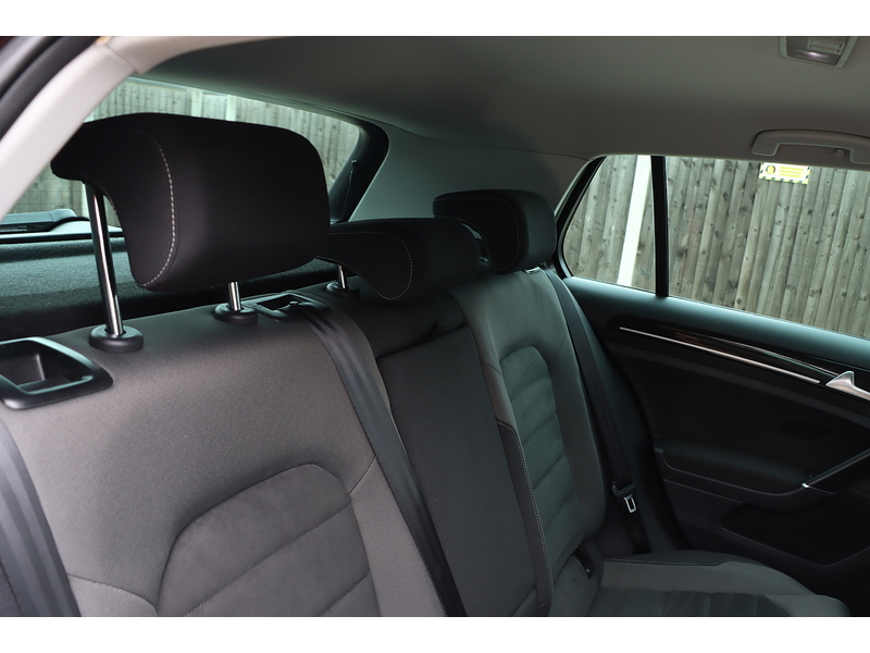 Volkswagen 1.5 TSI EVO GT HATCHBACK 5DR PETROL MANUAL SAT NAV BLUETOOTH DAB STEREO APPLE CARPLAY PARKING AIDS 2 OWNERS 78000 MILES FSH 8 SERVICES NO ULEZ CHARGE 72-74 Mitcham Road