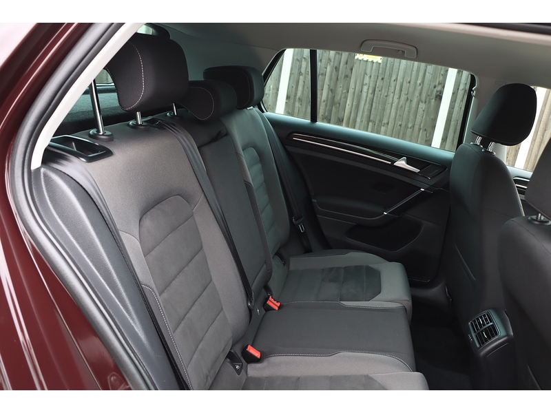 Volkswagen 1.5 TSI EVO GT HATCHBACK 5DR PETROL MANUAL SAT NAV BLUETOOTH DAB STEREO APPLE CARPLAY PARKING AIDS 2 OWNERS 78000 MILES FSH 8 SERVICES NO ULEZ CHARGE 72-74 Mitcham Road