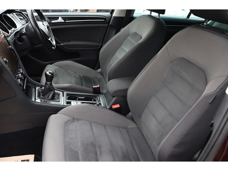 Volkswagen 1.5 TSI EVO GT HATCHBACK 5DR PETROL MANUAL SAT NAV BLUETOOTH DAB STEREO APPLE CARPLAY PARKING AIDS 2 OWNERS 78000 MILES FSH 8 SERVICES NO ULEZ CHARGE 72-74 Mitcham Road