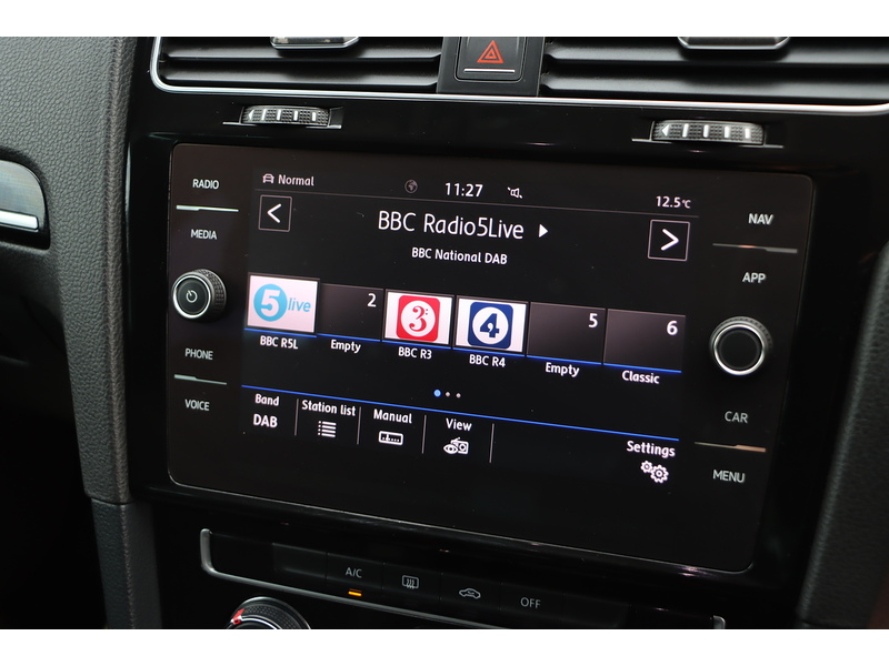 Volkswagen 1.5 TSI EVO GT HATCHBACK 5DR PETROL MANUAL SAT NAV BLUETOOTH DAB STEREO APPLE CARPLAY PARKING AIDS 2 OWNERS 78000 MILES FSH 8 SERVICES NO ULEZ CHARGE 72-74 Mitcham Road