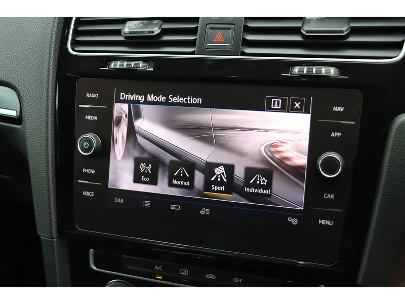 Volkswagen 1.5 TSI EVO GT HATCHBACK 5DR PETROL MANUAL SAT NAV BLUETOOTH DAB STEREO APPLE CARPLAY PARKING AIDS 2 OWNERS 78000 MILES FSH 8 SERVICES NO ULEZ CHARGE 72-74 Mitcham Road